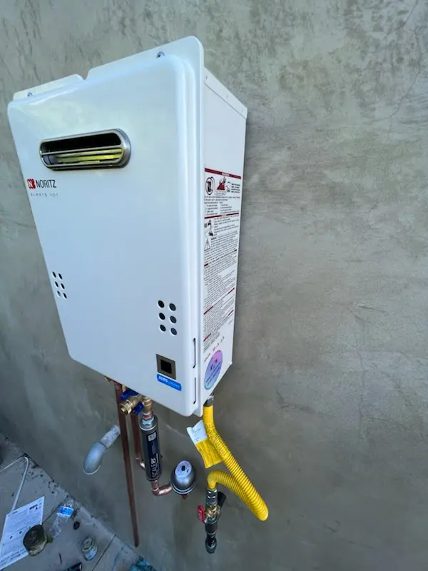 Tankless water heater installation for Paradise Heights homes